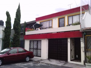 jorge alberto perez  Avisos gratis en Mexico lindo en Tlalnepantla de Baz |  CASA A UNA CUADRA DE PERIFERICO, EXCELENTE UBICACI&oacute;N EN VIVEROS DEL VALLE