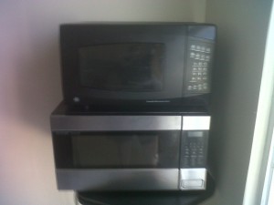 Vero Avisos gratis en Mexico lindo en Santa Catarina |  VENDO 2 MICROONDAS DE MEDIO USO SIN FUNCIONAR - $ 350.00 PESOS MX. C/U, NO ESTAN GOLPEADOS NI SUCIOS