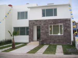 alejandro castillo Avisos gratis en Mexico lindo en San Juan del R&iacute;o |  PRECIOSA CASA NUEVA EN VENTA EN FRACCIONAMIENTO CLAUSTROS DEL RIO, DETALLES EN PIEDRA, CRISTAL, ACERO E ILUMINACION. 