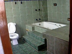 enrique Avisos gratis en Mexico lindo en Morelia |  CASA EN OPORTUNIDAD , Y   LOCAL COMERCIAL