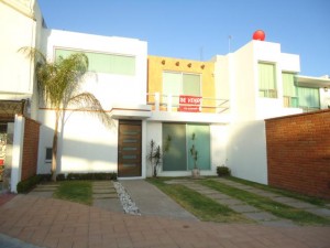 Guillermo Real Avisos gratis en Mexico lindo en Irapuato |  Casa en venta fraccionamiento Piamonte Irapuato Gto., Muy cerca de Villas de Irapuato
