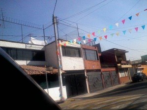 BELOW THE LINE Avisos gratis en Mexico lindo en Mazatl&aacute;n |  Banderines de plastico con la publicidad de su negocio, Publicidad