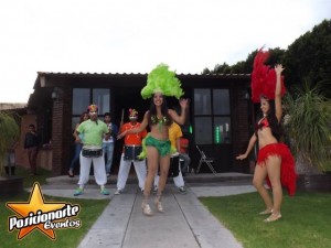 Ivan Maldonado Avisos gratis en Mexico lindo en Puebla |  Batucada para graduaciones, cenas, eventos escolares , Batucada, bailarinas, samba