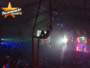Iv&aacute;n Maldonad Avisos gratis en Mexico lindo en Puebla |  Danza a&eacute;rea, show a&eacute;reo para halloween  , Danza a&eacute;rea halloween