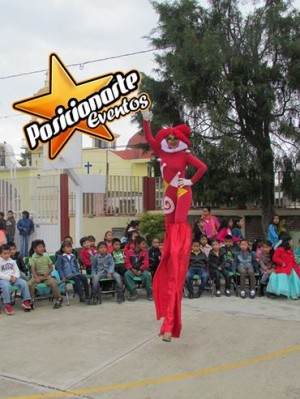Iv&aacute;n Maldonad Avisos gratis en Mexico lindo en Puebla |  Zanqueros para carnaval y desfiles    , Zanqueros zancos