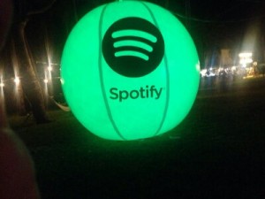 ALP MEXICO Avisos gratis en Mexico lindo en Guadalajara |  Globos gigantes publicitarios iluminados con luz de leds, Pelotas gigantes