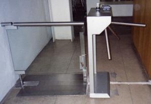 TOJANDE Avisos gratis en Mexico lindo en Ciudad de Mexico |  Torniquete de abatible en cristal templado retr&aacute;ctil, Torniquete