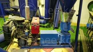 Cristian Moreno Avisos gratis en Mexico lindo en La Paz |  260 mm diesel mixta 35 hp peletizadora - mkfd260a, Peletizadora, pellets