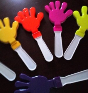 ARMANDO CEDEÑO Avisos gratis en Mexico lindo en Ciudad de Mexico |  Manitas aplaudidoras de plastico en colores varios, Manitas aplaudidoras