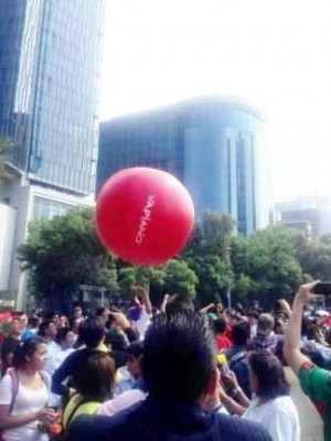 ARMANDO CEDEÑO Avisos gratis en Mexico lindo en Ciudad de Mexico |  Pelotas gigantes para conciertos con logos impresos, Pelotas gigantes