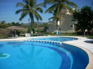 paredes y asociados Avisos gratis en Mexico lindo en Jos&eacute; Azueta |  villa de 3 niveles-ixtapa-, excelente ubicacion de la villla