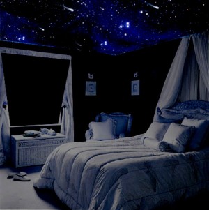 Israel de la Vega Avisos gratis en Mexico lindo en Cuauht&eacute;moc |  Estrellas en mi techo Universe Deco, En la oscuridad es cuando emite su luz