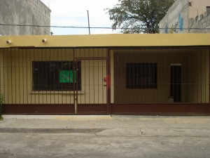 Marco Antonio Garza  Avisos gratis en Mexico lindo en Guadalupe |  VENTA DE CASA EN GUADALUPE, COL VALLHERMOSO 2NDO SECTOR