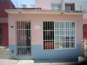 Ricardo mejia Avisos gratis en Mexico lindo en Veracruz |  CASA SOA SUPER UBICADA, TRANSPORTE A TODOS LADOS, Y NO SE INUNDA